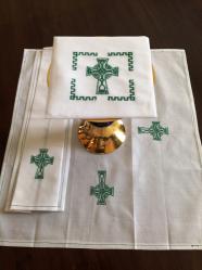  Celtic Cross Mass Linen Set in Linen/Cotton Fabric 